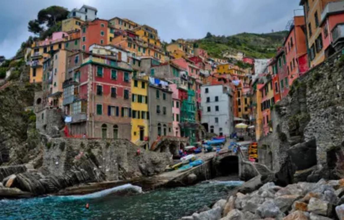 Colombo 181 Hotel Riomaggiore Ngoại thất bức ảnh