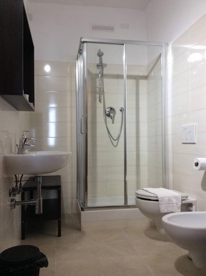 Colombo 181 Hotel Riomaggiore Ngoại thất bức ảnh